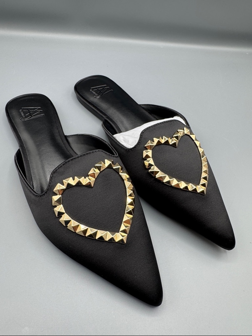 AAJ By Aminah Women's Aviva Heart Mule Pumps